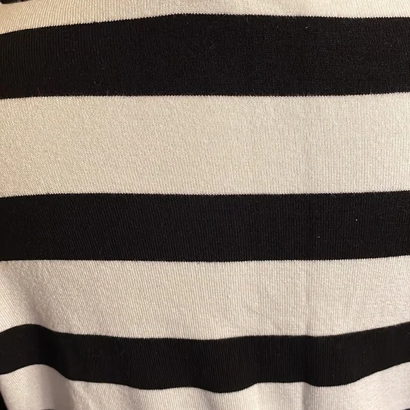 Cable & Gauge sweater - Picture 3 of 5